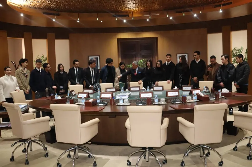 صورة النشاط وفد عن الشبيبة الاشتراكية في زيارة ميدانية للمحكمة الدستورية