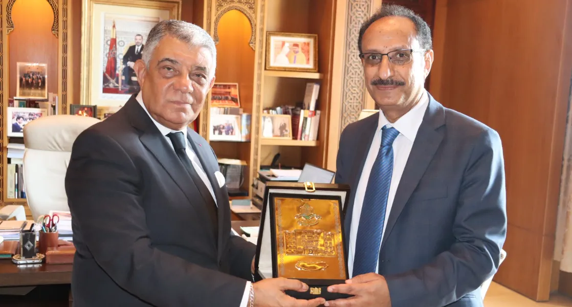 صورة النشاط سفير اليمن يثمن التجربة المغربية في مجال القضاء الدستوري خلال زيارة مجاملة